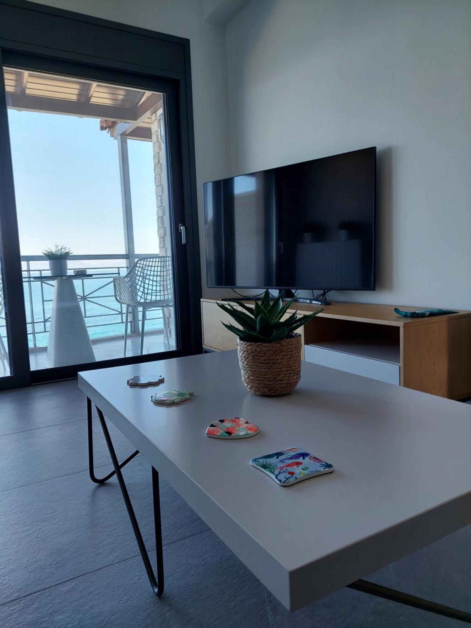 Christellie Luxury Apartment Kiaton Bagian luar foto
